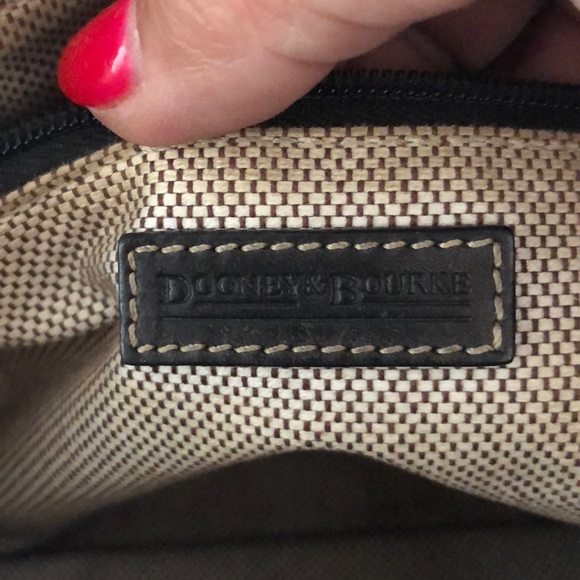 Authentic Dooney & Bourke purse. - Picture 7 of 8